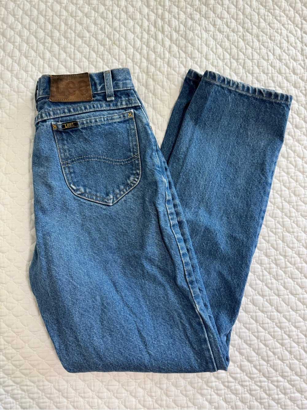 Vintage Lee Tapered Leg Jeans (26) dark wash